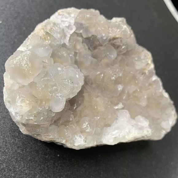 BOGO1/2 518g Calcite Crystal Cluster
Natural Specimen Stone
Healing Energy - Picture 8 of 17